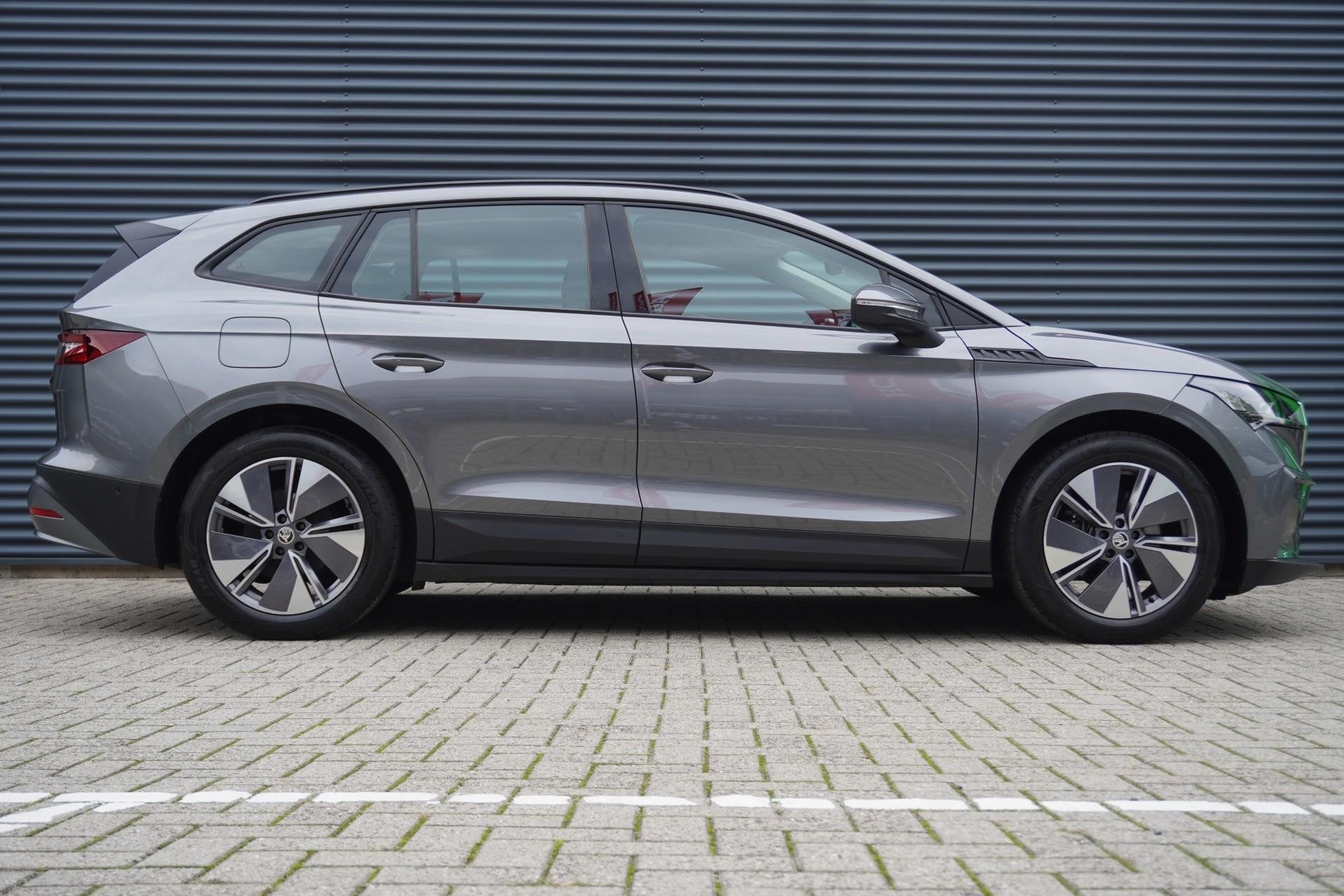 Skoda Enyaq 60 180pk | Achteruitrijcamera | Park Assist | PD, Automaat, Achterwielaandrijving, 179 pk, Leder en Stof