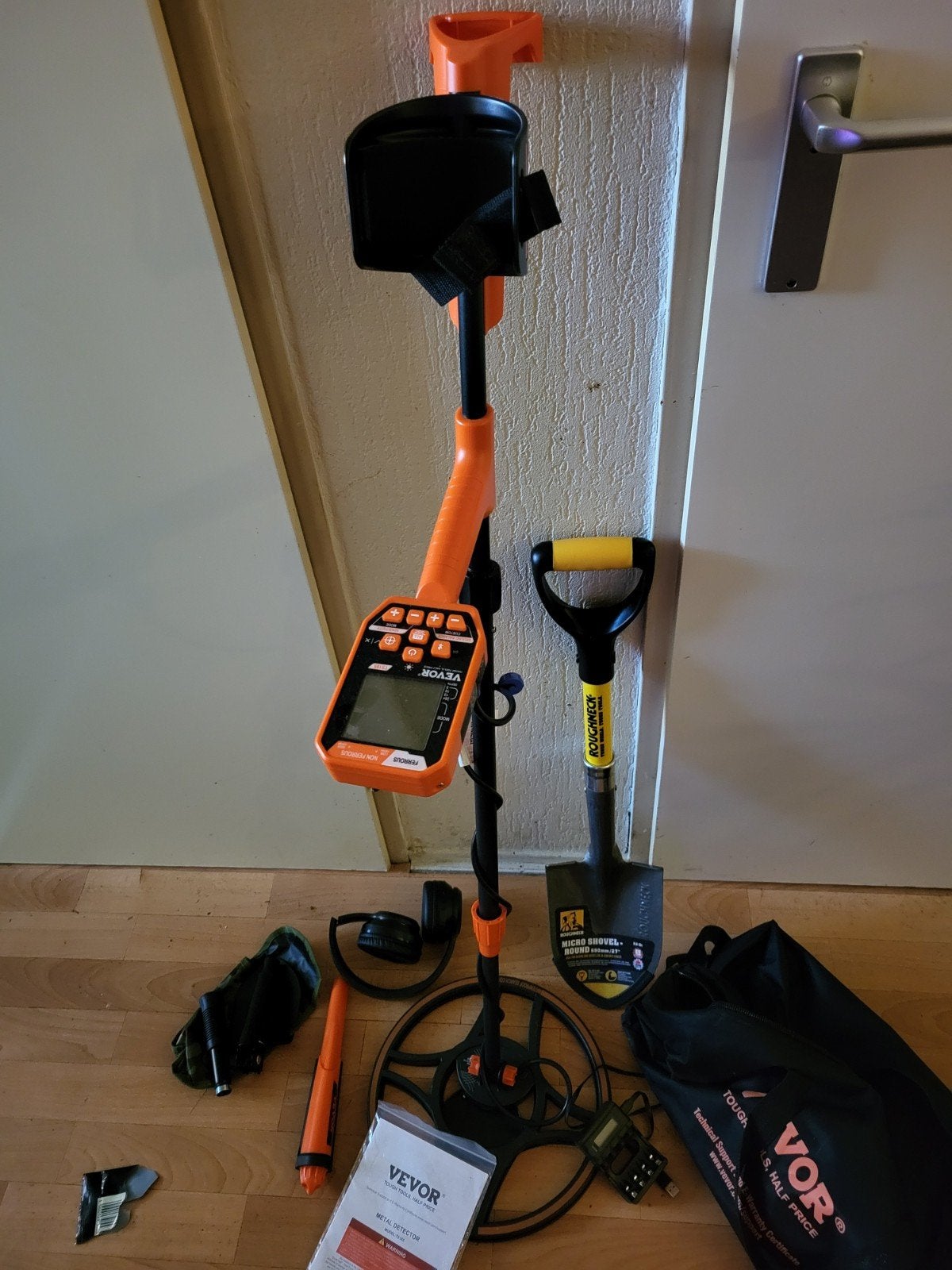 Nieuwe Vevor Metaaldetector Set met Extra Schep, Meer dan 30 cm, Nieuw, Instelbare gevoeligheid, Ophalen