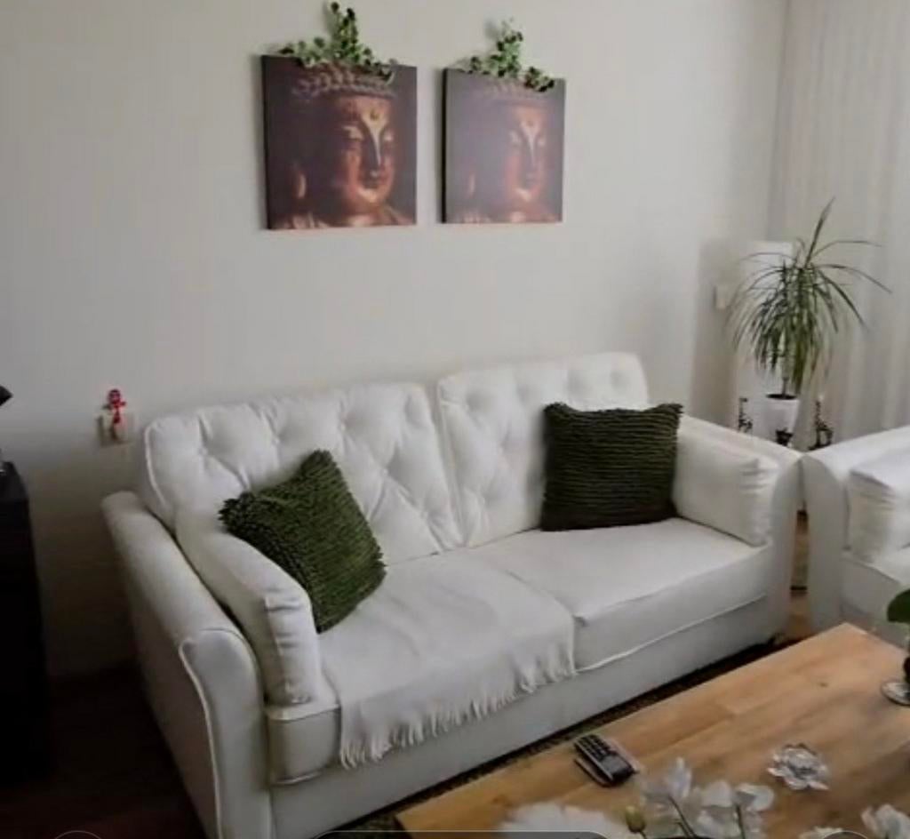 GRATIS!! Ruime 2-zitsbank wit, Huis en Inrichting, Banken | Bankstellen, Ophalen, Kunststof, 150 tot 200 cm, Tweepersoons