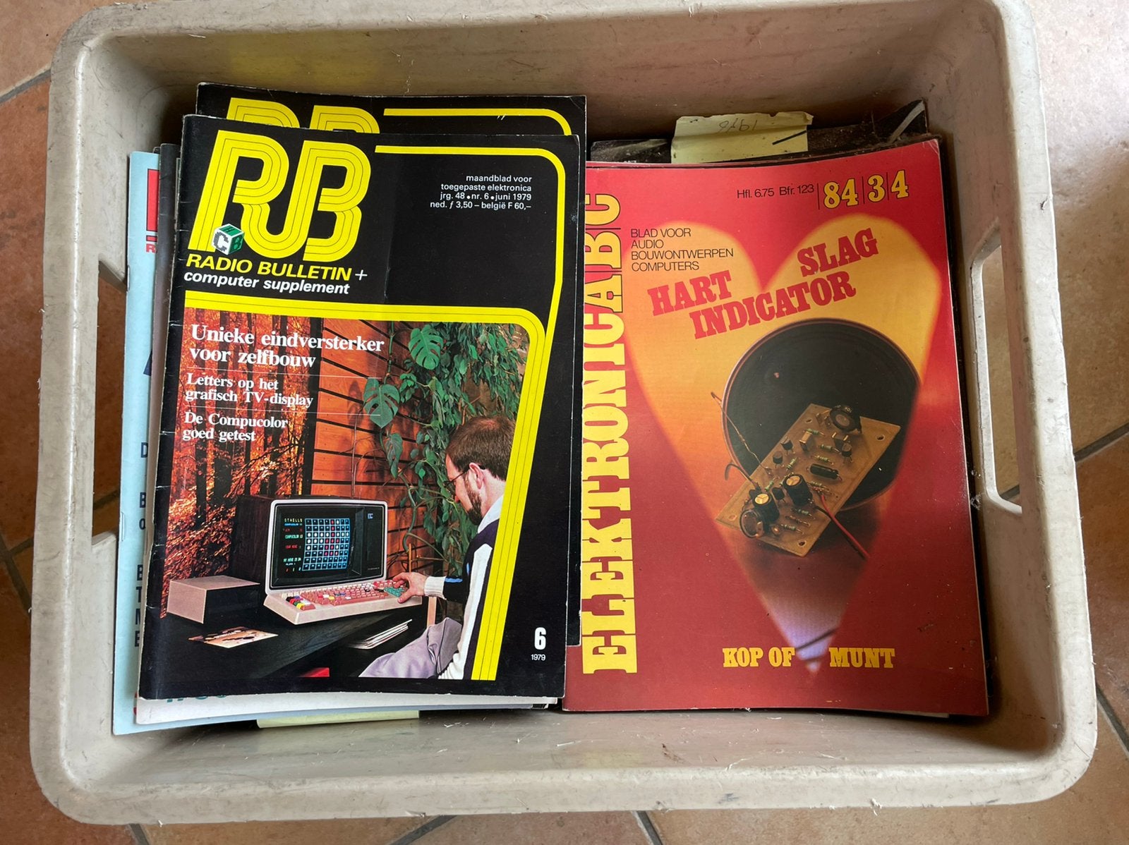 Radio bulletin jaren 70/80 Electronica ABC, Ophalen of Verzenden, Zo goed als nieuw
