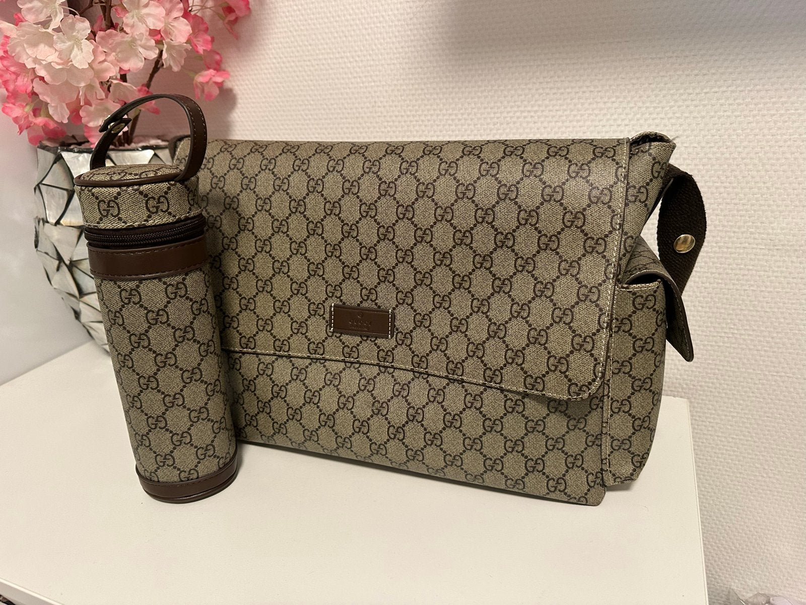 Mooie Gucci luiertas met fleshouder en verschoonmatje, Verzorgingstas, Bruin, Gucci, Ophalen of Verzenden