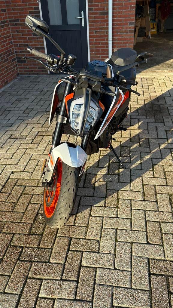 KTM Duke 890R - Km 13500 BJ 2021, Motoren, Motoren | KTM, Particulier, Naked bike, meer dan 35 kW, Motorrijbewijs A, Gebruikt