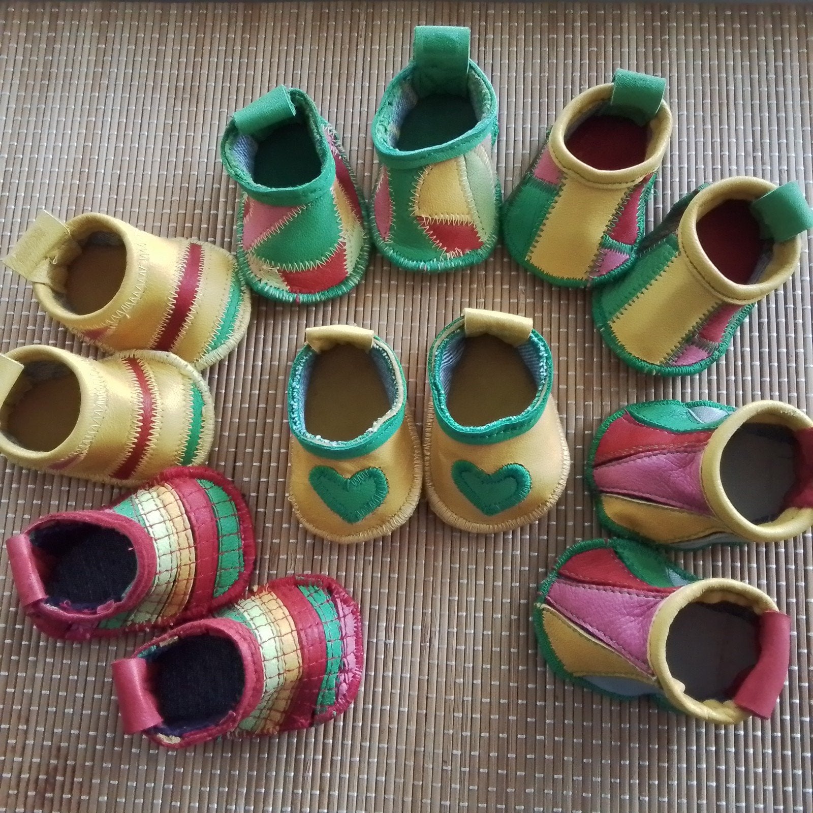 Poppenkleertjes     Handgemaakte  LEDEREN  POPPENSCHOENTJES, Ophalen of Verzenden, Nieuw, Babypop