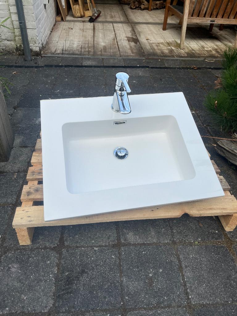 Wastafel (60cm) met hoge kraan, Ophalen, Gebruikt, Steen, Wastafel