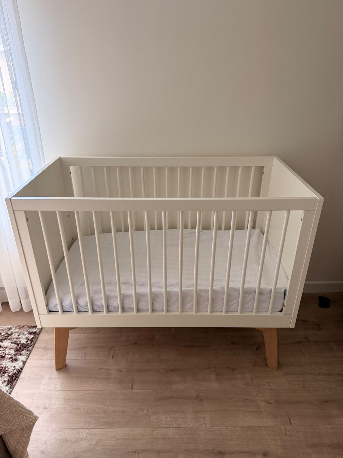 Kidsmill Sixties Babykamer Wit Mat/Naturel | Bed + Commode, Ophalen of Verzenden, Gebruikt, Ledikant