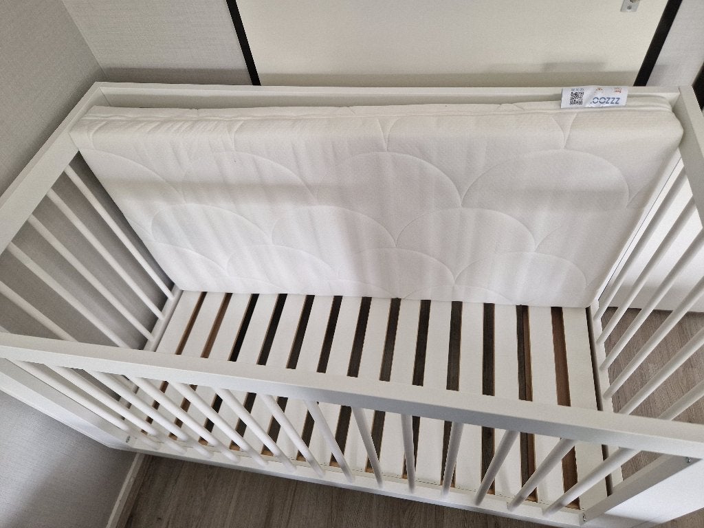 Groot babyspullen pakket ledikant, autostoel + veel meer, Ophalen, Gebruikt