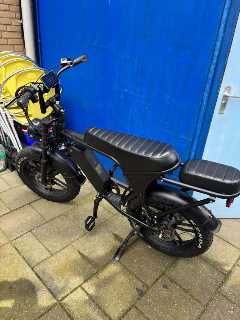 Fatbike v8 4.0, Fietsen en Brommers, Elektrische fietsen, Ophalen of Verzenden, Zo goed als nieuw, 30 tot 50 km per accu, Overige merken
