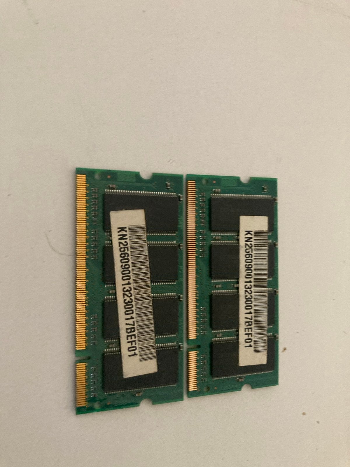 DDR2 256MB RAM Geheugen voor Laptop (2 stuks), Computers en Software, RAM geheugen, Ophalen of Verzenden, DDR2, Laptop, Gebruikt