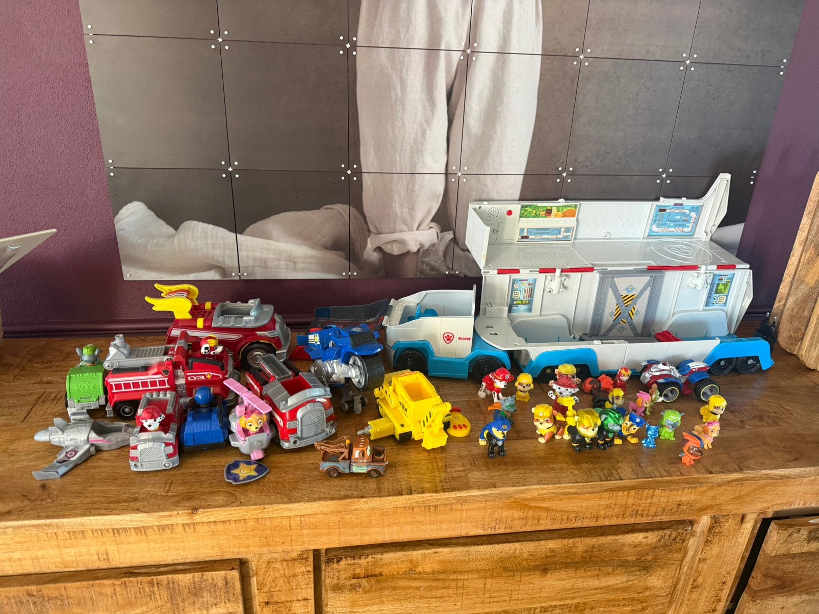 Heel veel Paw Patrol voertuigen en figuren, Ophalen, Zo goed als nieuw