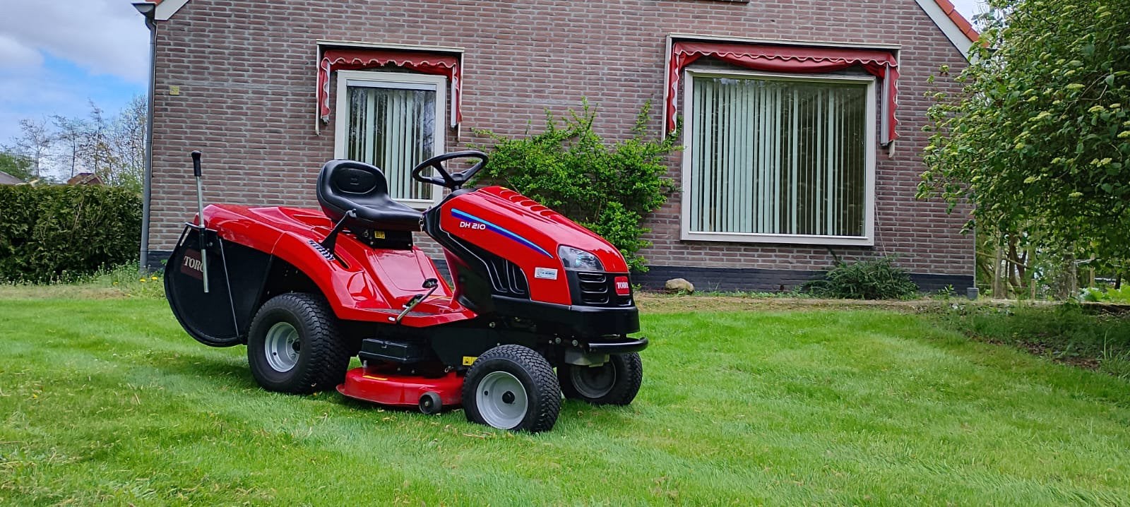 Toro DH 210 zitmaaier rood - in hele nette staat, Tuin en Terras, Ophalen, Gebruikt, Opvangbak, 90 tot 120 cm