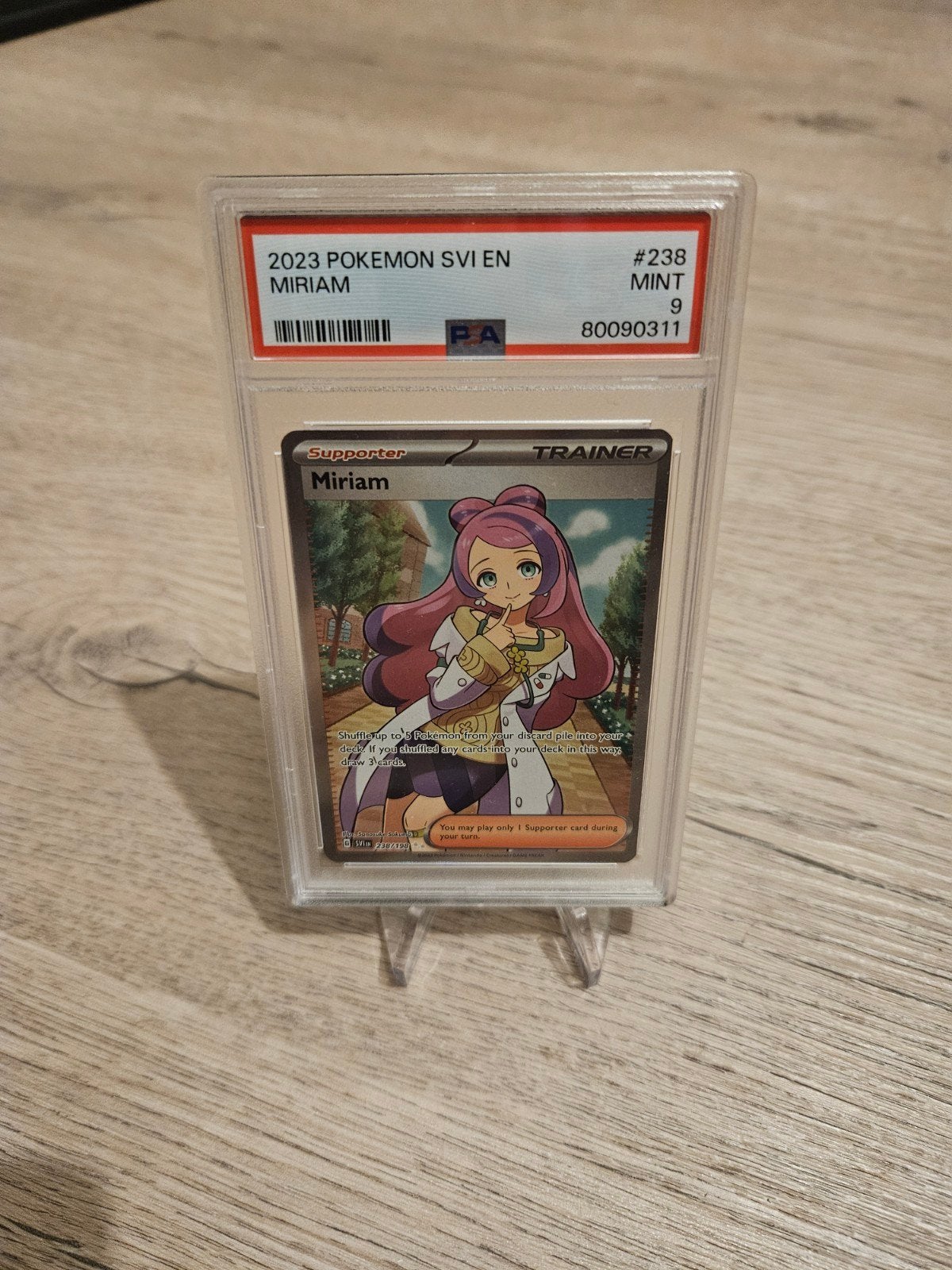 2023 Pokemon SVI EN Miriam #238 PSA 9 Mint, Hobby en Vrije tijd, Verzamelkaartspellen | Pokémon, Ophalen of Verzenden, Zo goed als nieuw