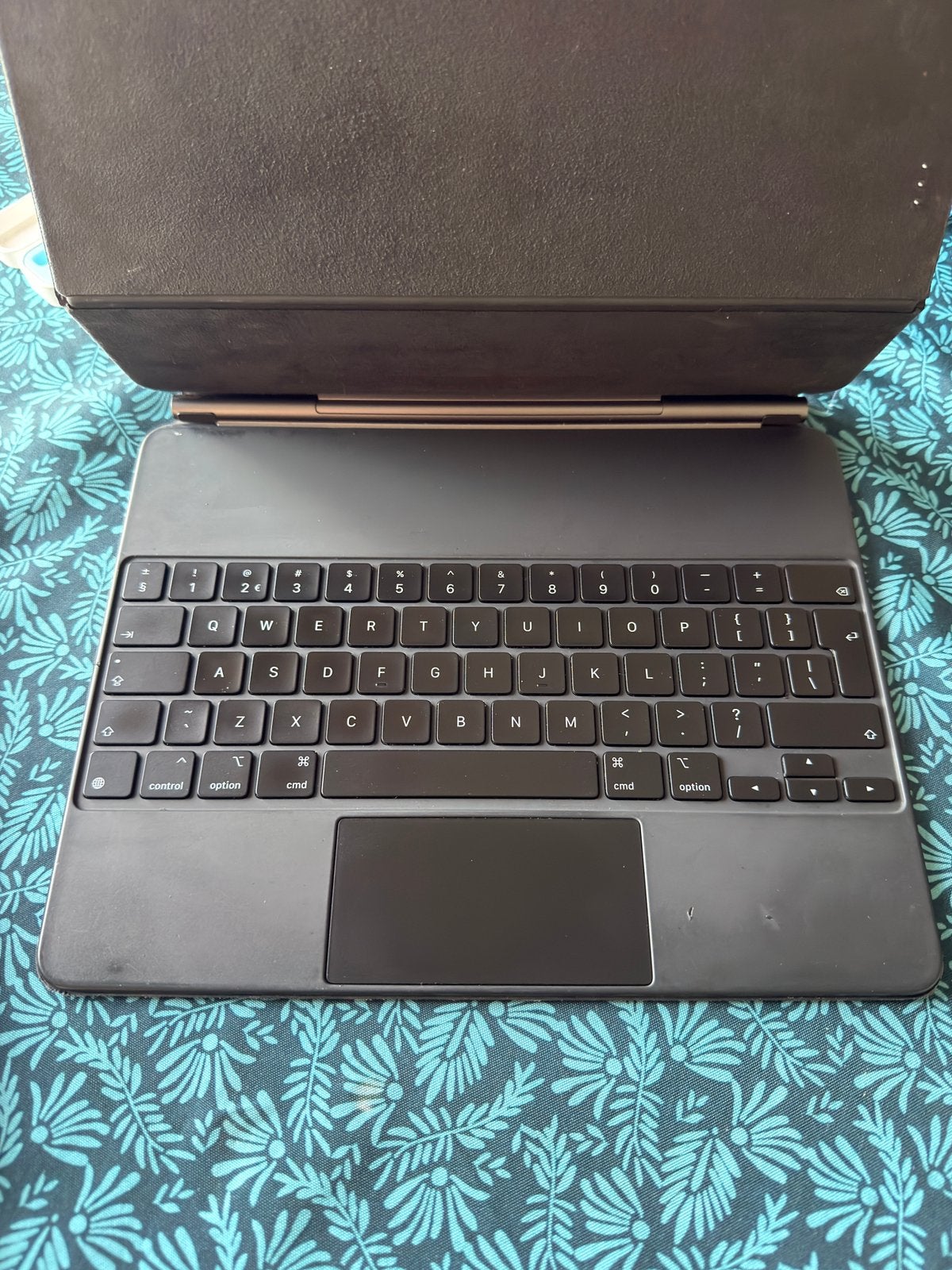 Foto 7 van Ipad pro 12,9 5e gen (M1) 256gb + pencil + magic keyboard