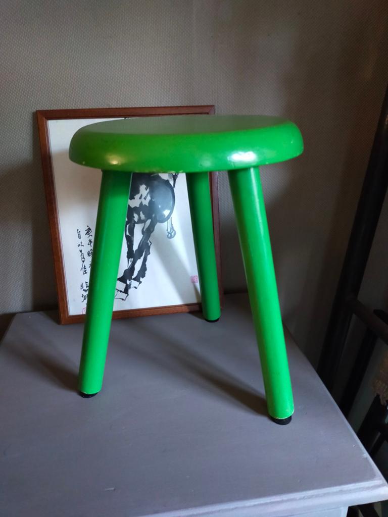 Vintage groene krukje melkkrukje plantentafeltje, Verzamelen, Retro, Ophalen, Huis en Inrichting