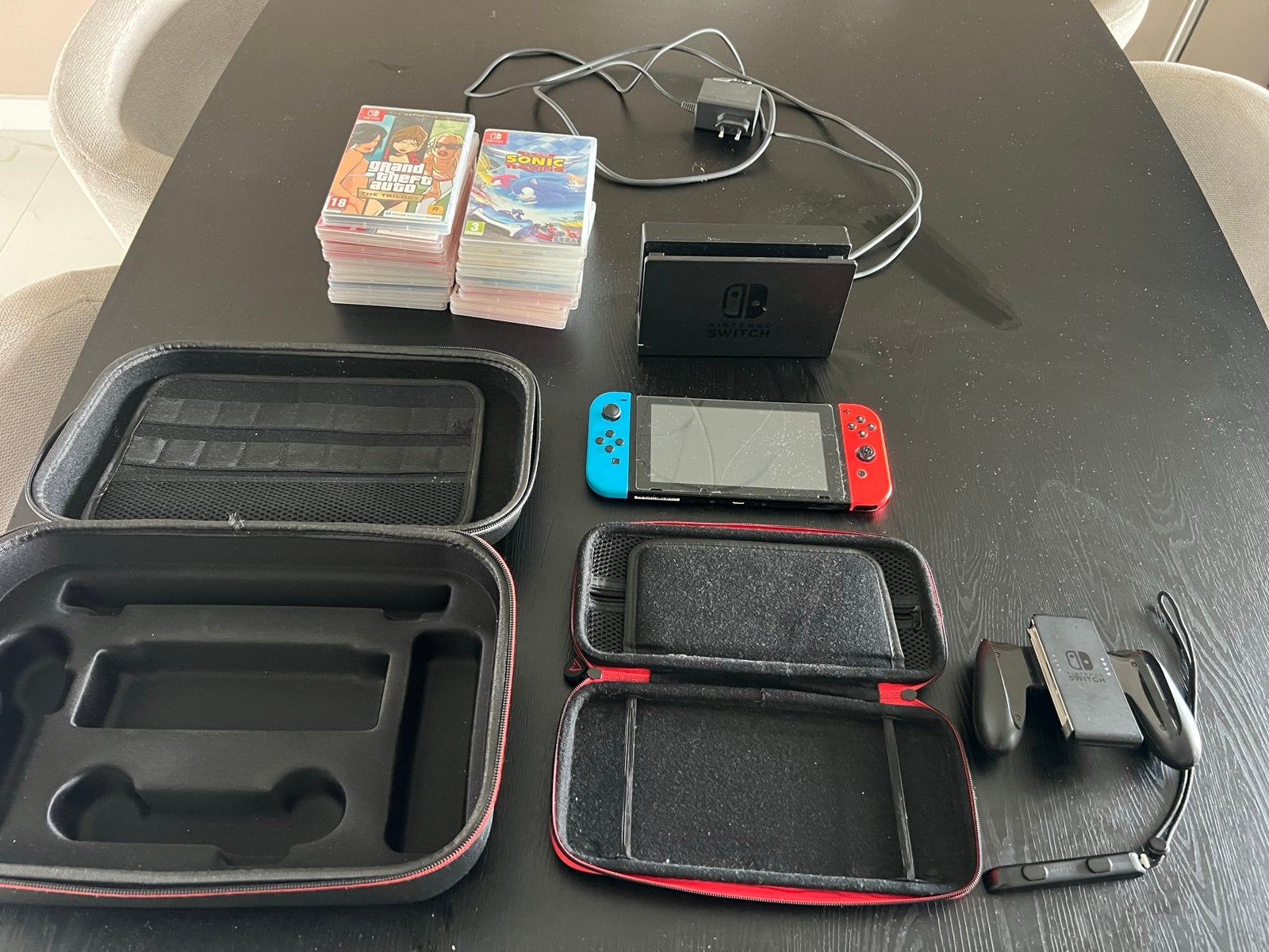 Nintendo Switch met 15 spellen en accessoires, Gebruikt, Overige genres, Eén computer, Ophalen of Verzenden