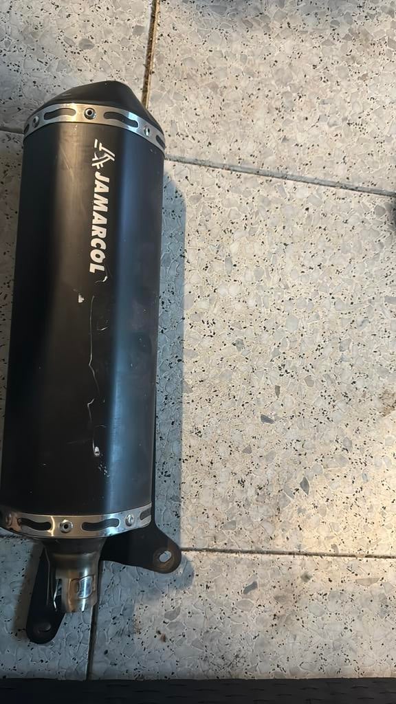 Jamarcol uitlaat, Ophalen