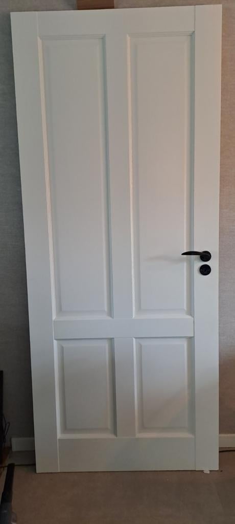 Binnendeur opdekdeur wit 210x88 cm met zwart deurbeslag, Doe-het-zelf en Verbouw, Deuren en Horren, Ophalen, Gebruikt, 80 tot 100 cm