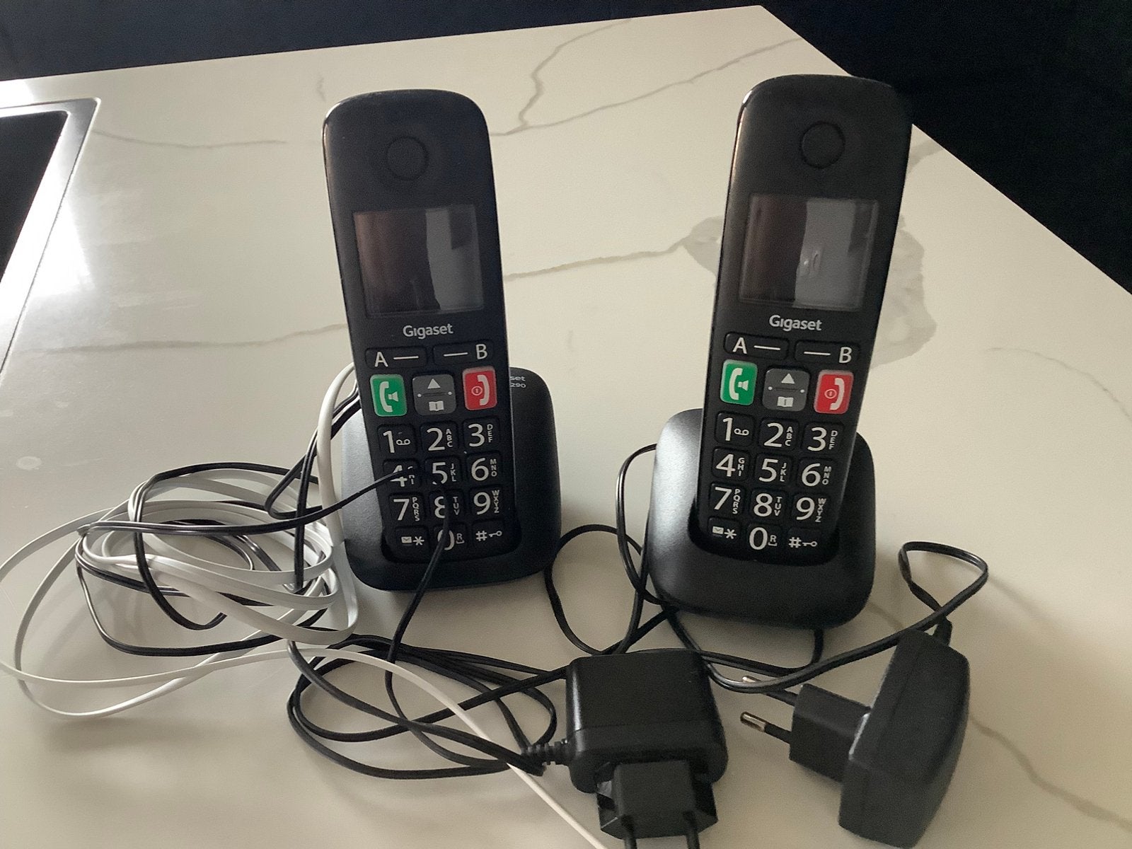Gigaset E290 seniorentelefoon 2 stuks, Telecommunicatie, Ophalen of Verzenden, Zo goed als nieuw, 2 handsets