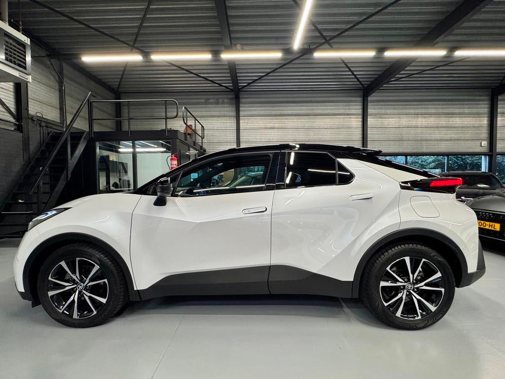 Toyota C-HR 1.8 Hybrid 140 First Edition NIEUWSTAAT, 725 kg, Euro 6, 4 cilinders, Wit