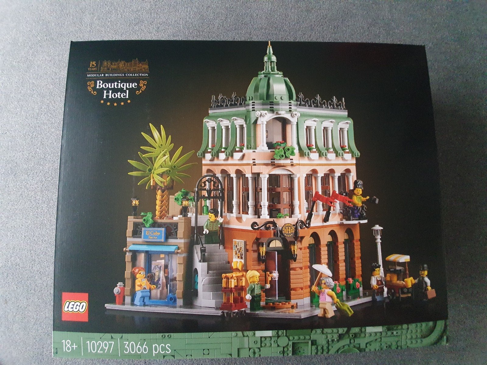 Lego Boutique Hotel 10297 NIEUW GESEALD, Lego, Nieuw, Ophalen of Verzenden, Compleet