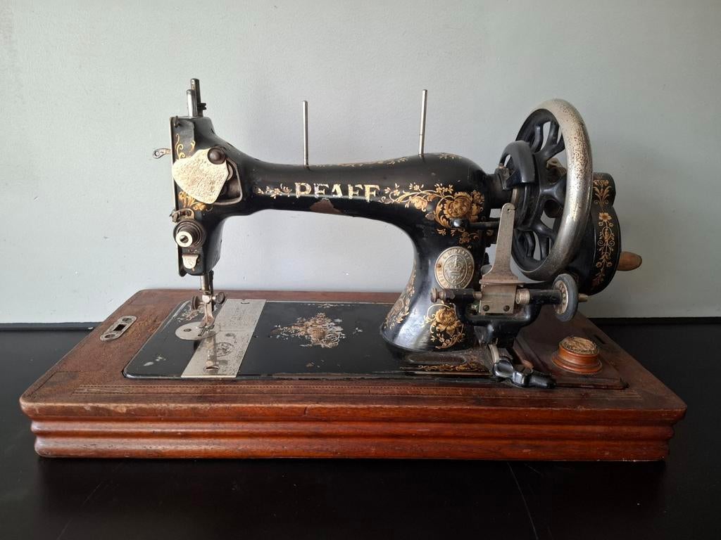Antieke naaimachine pfaff, Ophalen of Verzenden