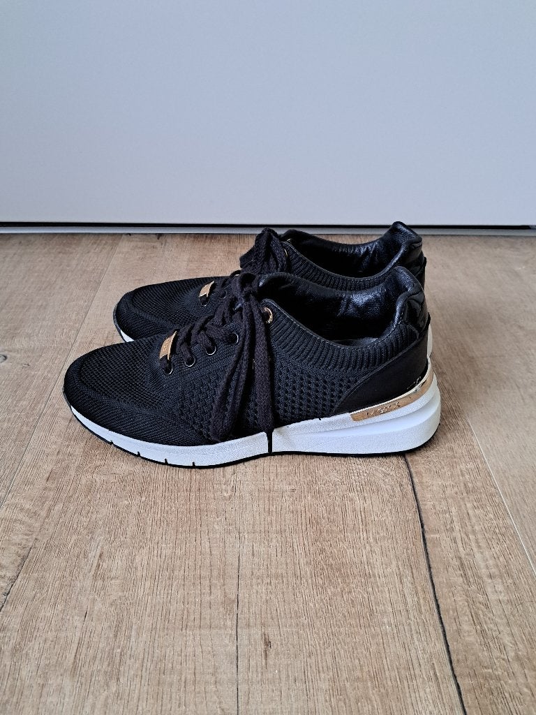 Mexx prachtige sneakers, maat 39., Kleding | Dames, Schoenen, Zo goed als nieuw, Sneakers of Gympen, Zwart, Ophalen of Verzenden