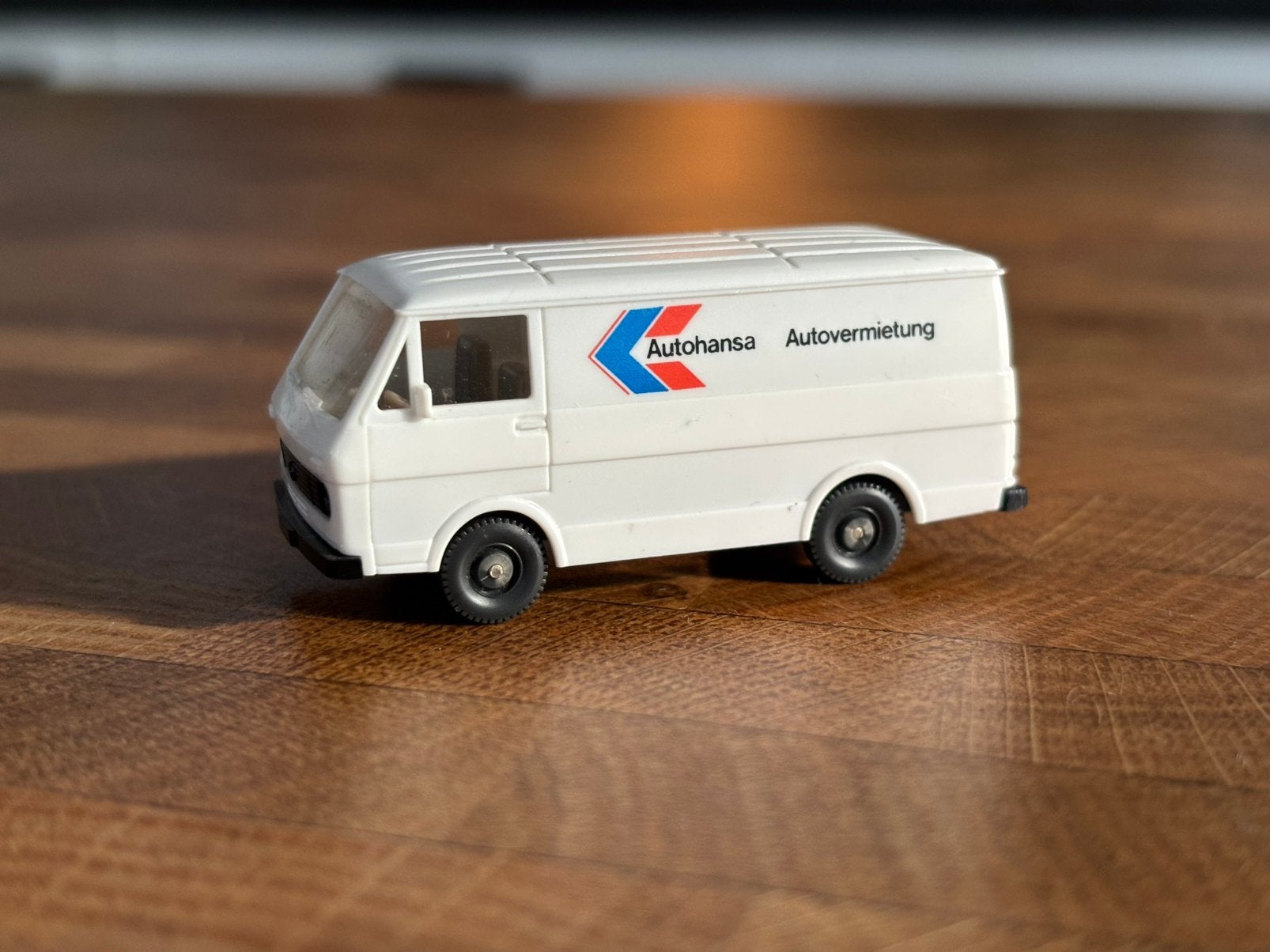 Wiking 1:87 - VW LT 28 "Autohansa Autovermietung" (Vintage), Ophalen of Verzenden, Zo goed als nieuw, Auto, Wiking