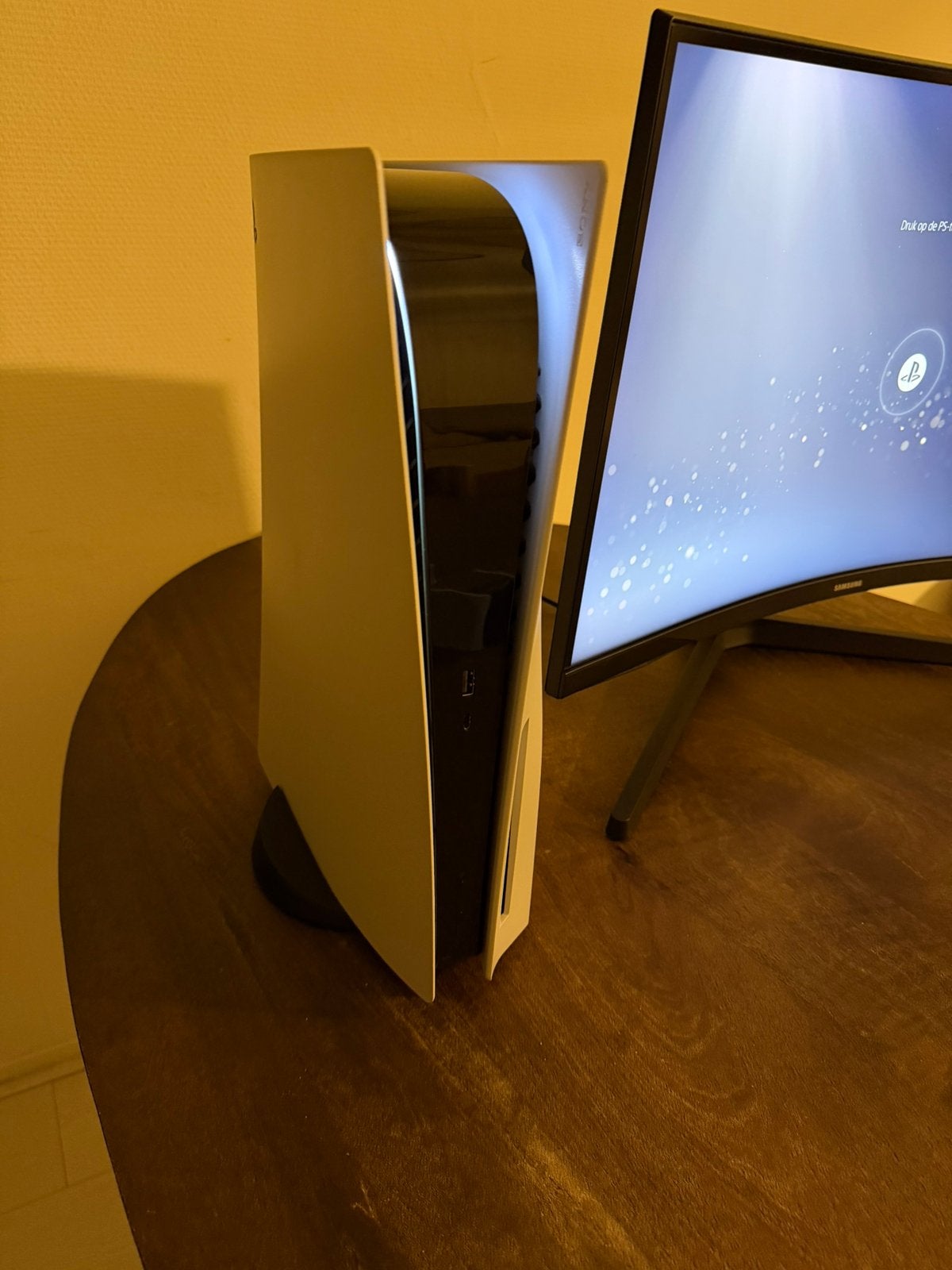 Foto 6 van Playstation 5 / PS5 + Gaming Monitor
