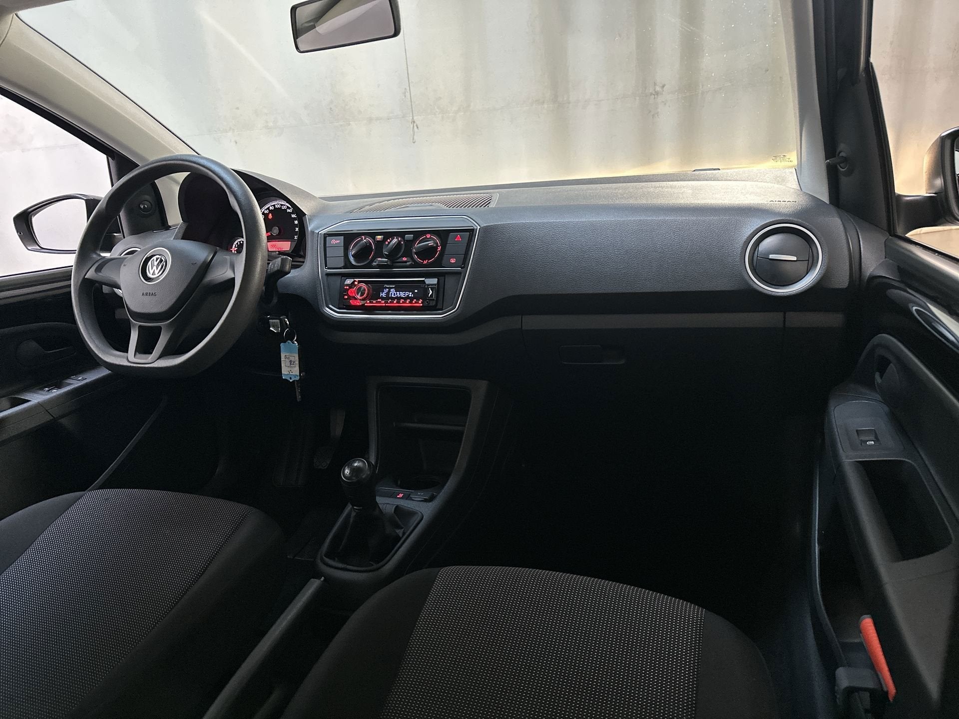 Volkswagen Up! 1.0 BMT Take Up! Airco Elektrische Ramen, Auto's, Volkswagen, Voorwielaandrijving, Stof, Gebruikt, Met garantie (alle)