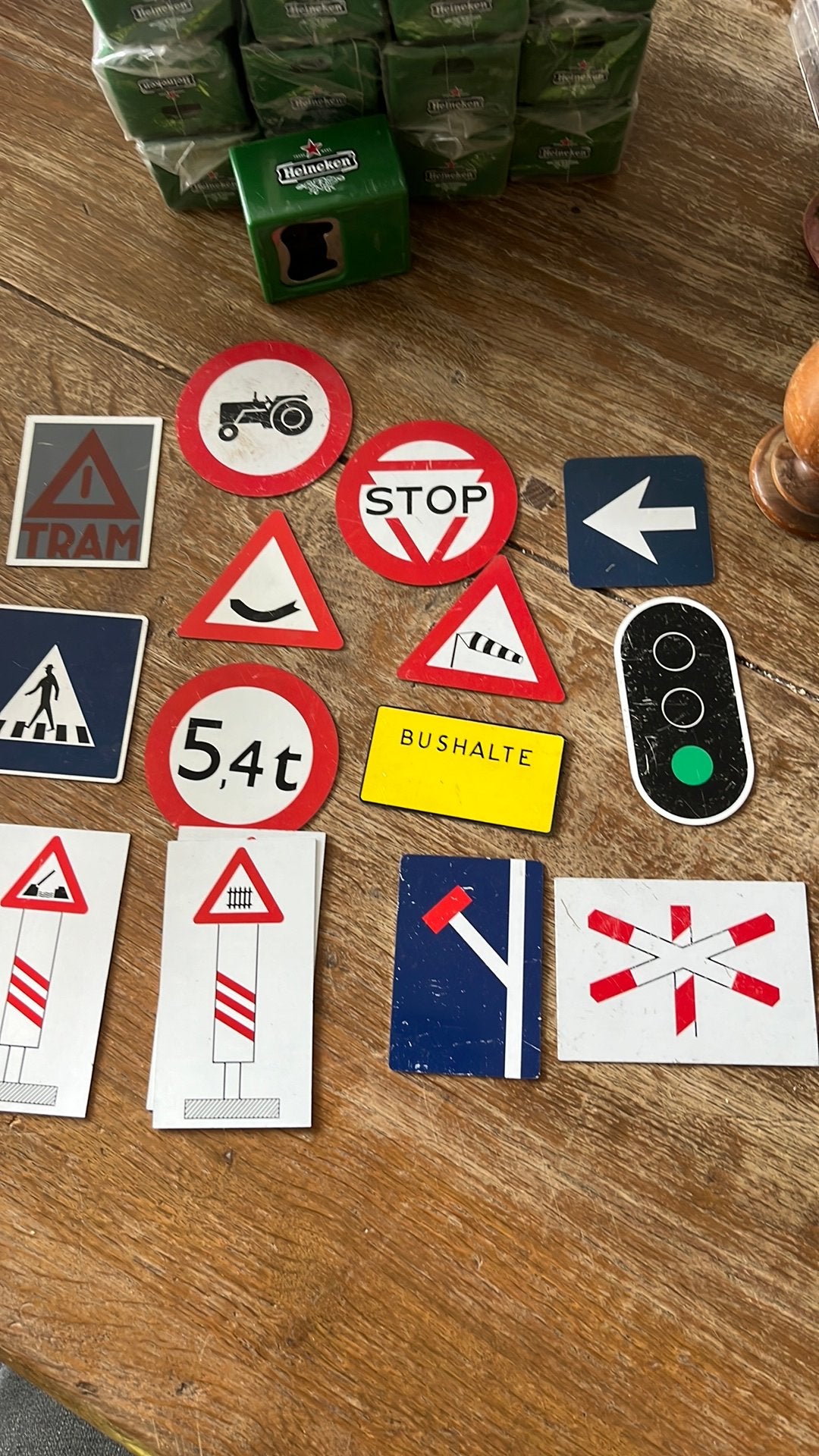 Blikken verkeersbordjes uit rijschool +/- 40/50 jaar oud, Ophalen of Verzenden