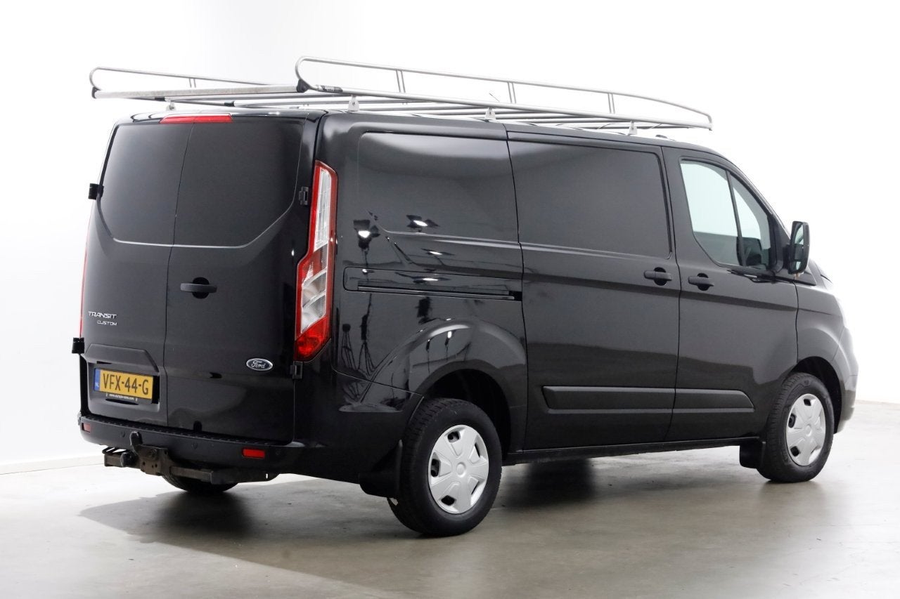 Ford Transit Custom 2.0 TDCI L1H1 Trend Airco/Imperiaal/Crui, Auto's, Voorwielaandrijving, Dealer onderhouden, 2500 kg, Zwart