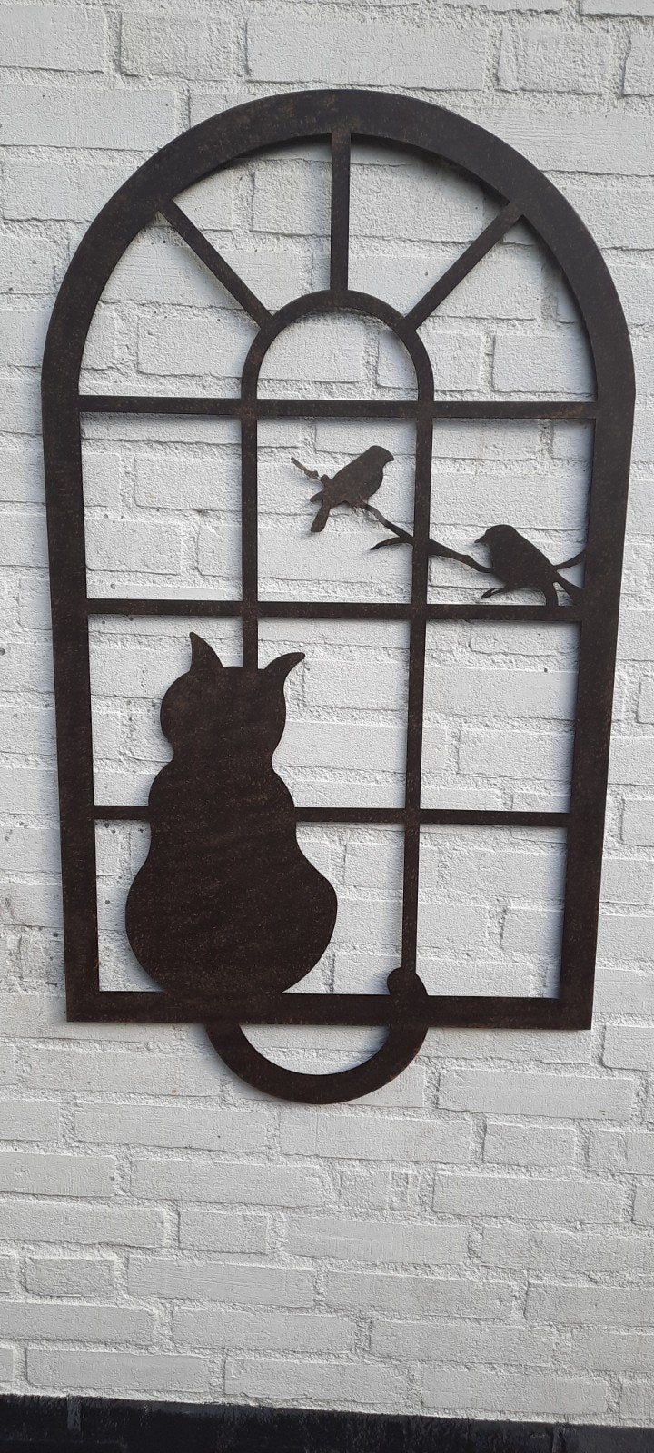 Metalen wanddecoratie kat en vogels in raam, Tuin en Terras, Ophalen, Nieuw