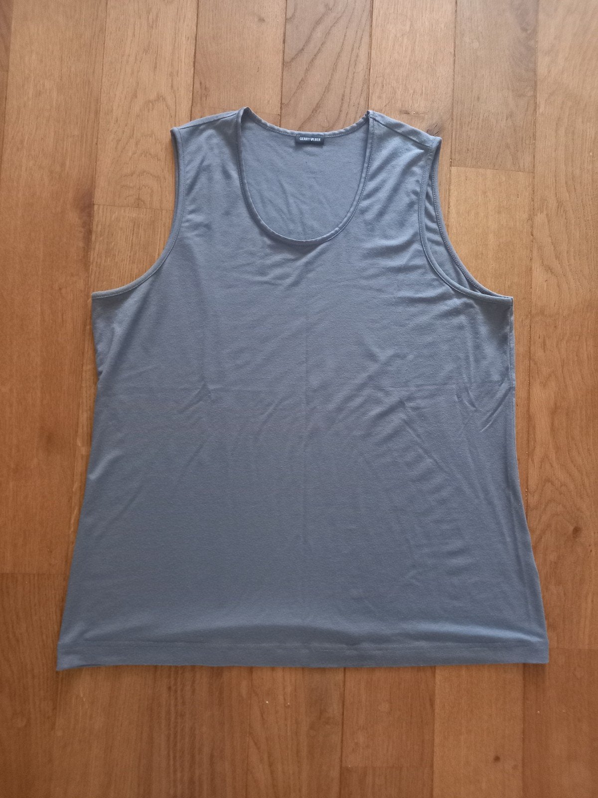 Gerry Weber top donkergrijs maat 46, Maat 46/48 (XL) of groter, Ophalen of Verzenden, Zonder mouw, Grijs