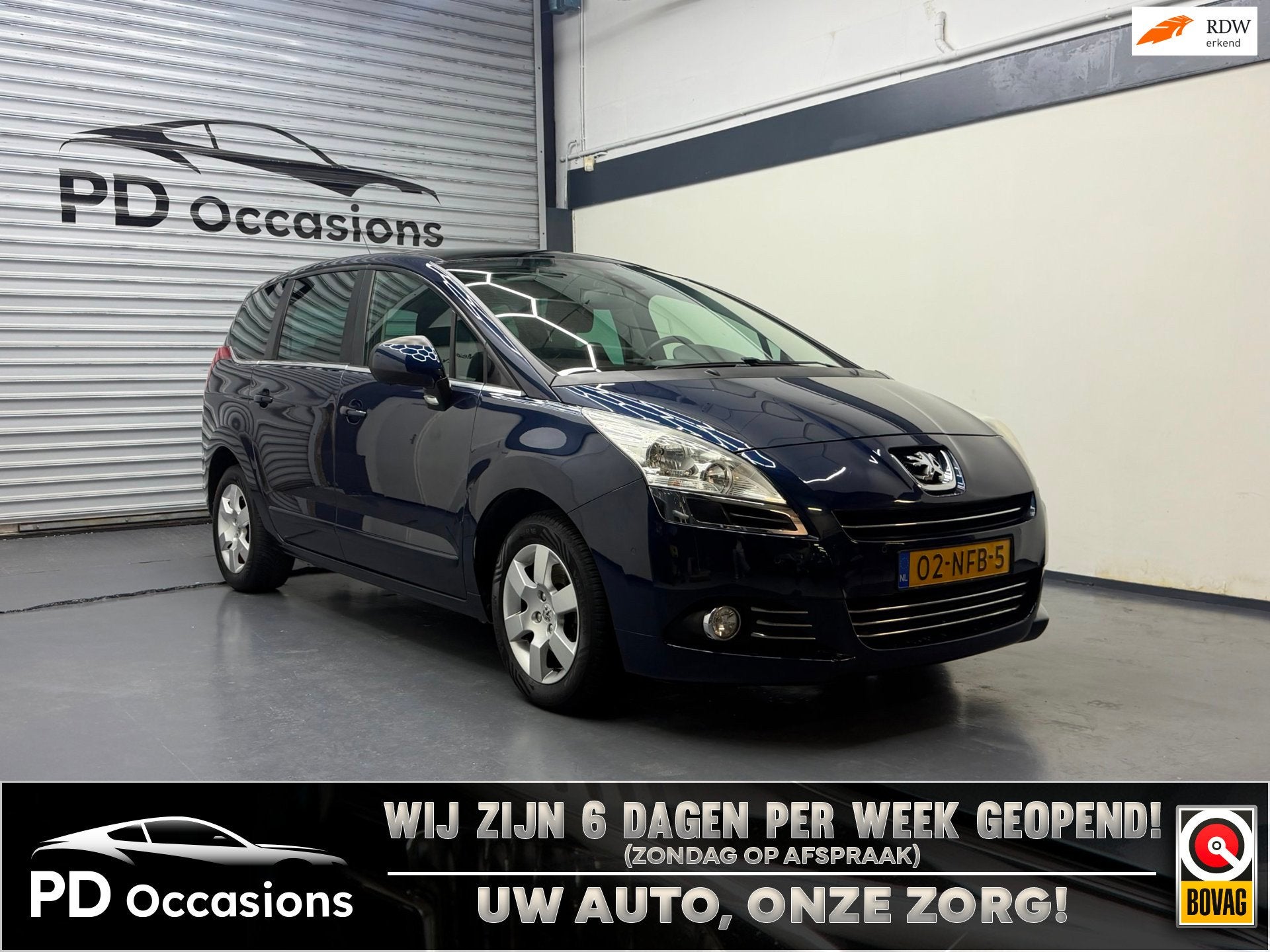 Peugeot 5008 1.6 THP ST 5p. - Pano - Trekhaak - Clima - Nieu, Auto's, Voorwielaandrijving, Euro 5, Stof, Zwart
