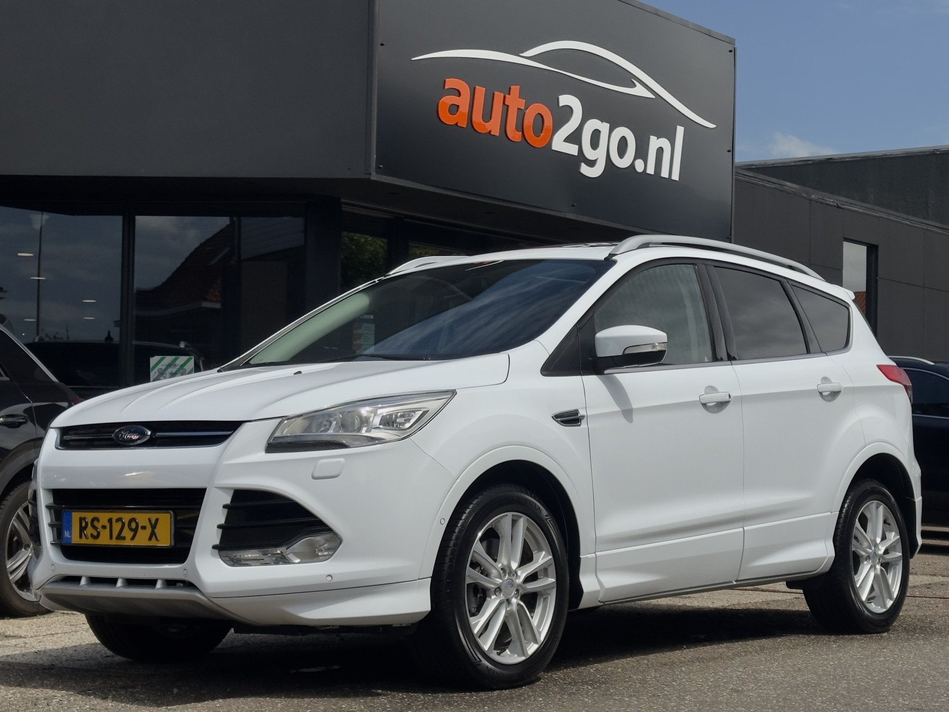 Ford Kuga 1.5 AUT6 TITANIUM STYLING PACK PANODAK VOL-LEDER N, Automaat, 4 cilinders, 1586 kg, Wit