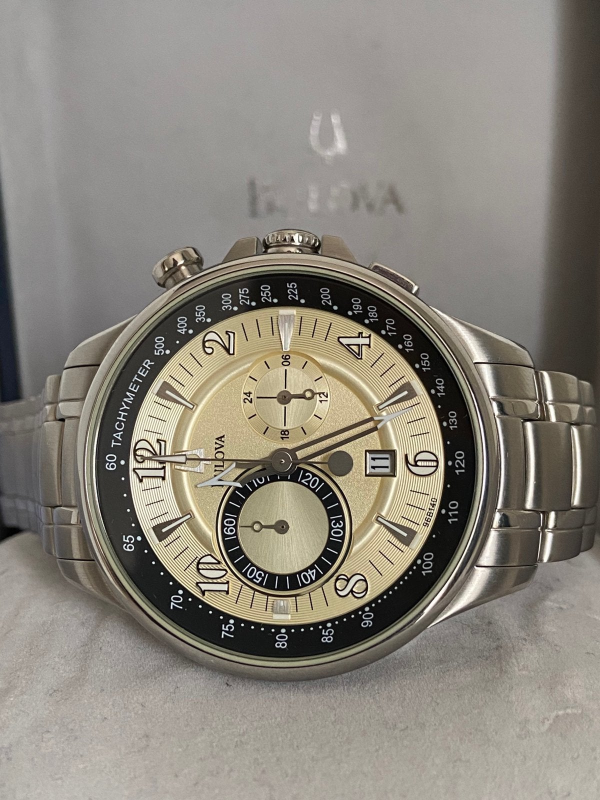 Bulova Adventurer Chronograph 96B140, Sieraden, Tassen en Uiterlijk, Staal, Polshorloge, Bulova, 1960 of later