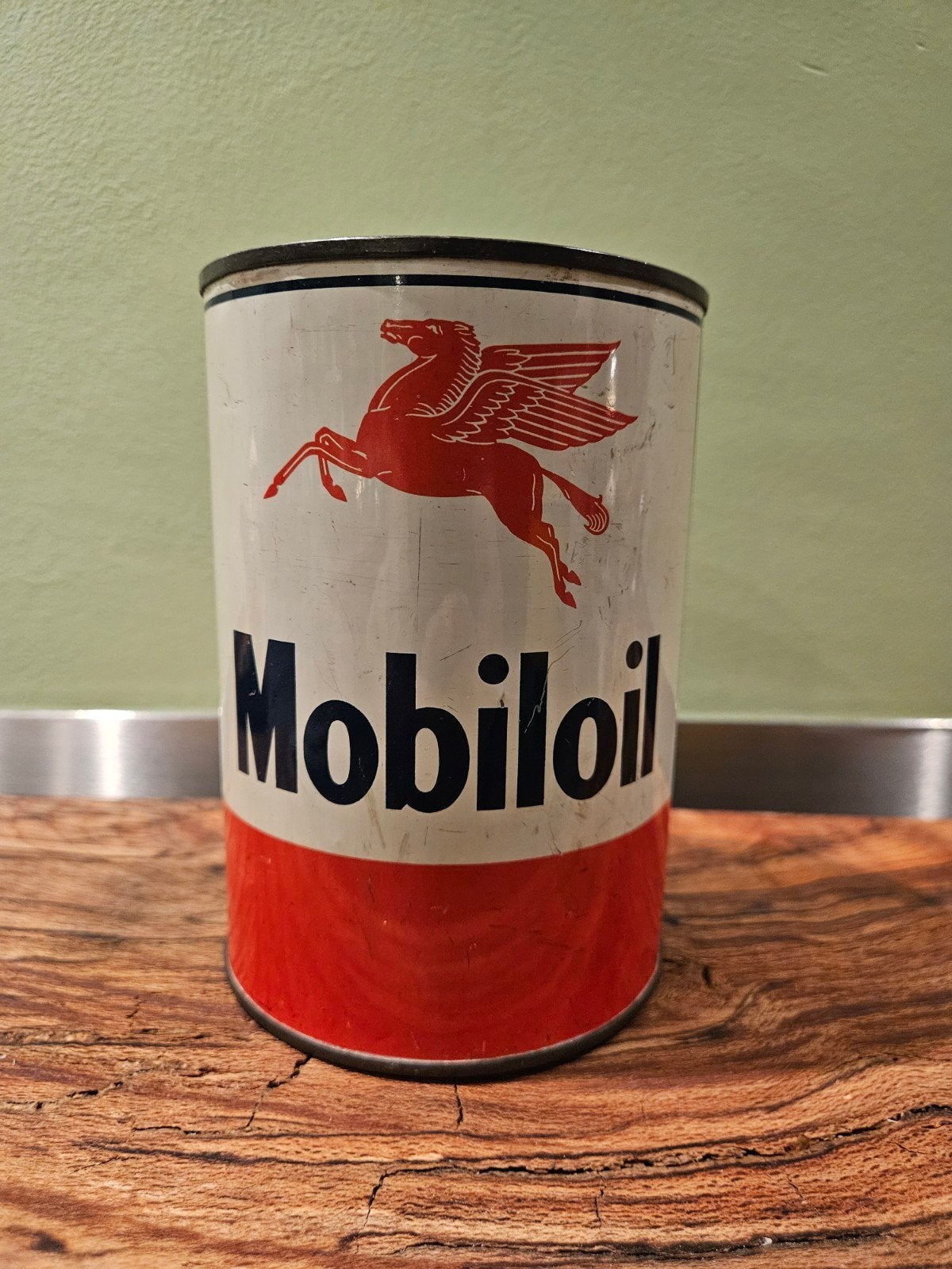 Mobiloil Olieblik Pegasus 1L Garageblik, Verzamelen, Ophalen of Verzenden, Gebruikt, Overige
