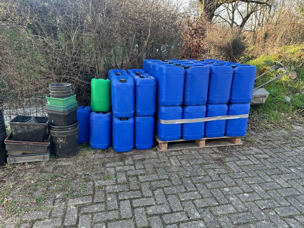 gratis lege vaten, Minder dan 75 liter, Ophalen, Gebruikt, Kunststof