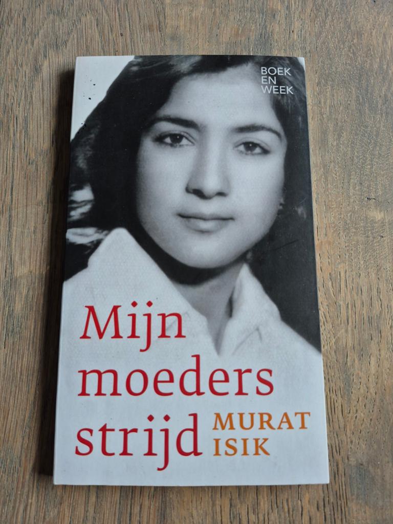 Mijn moeders strijd - Murat Isik, Ophalen of Verzenden, Zo goed als nieuw, Murat Isik