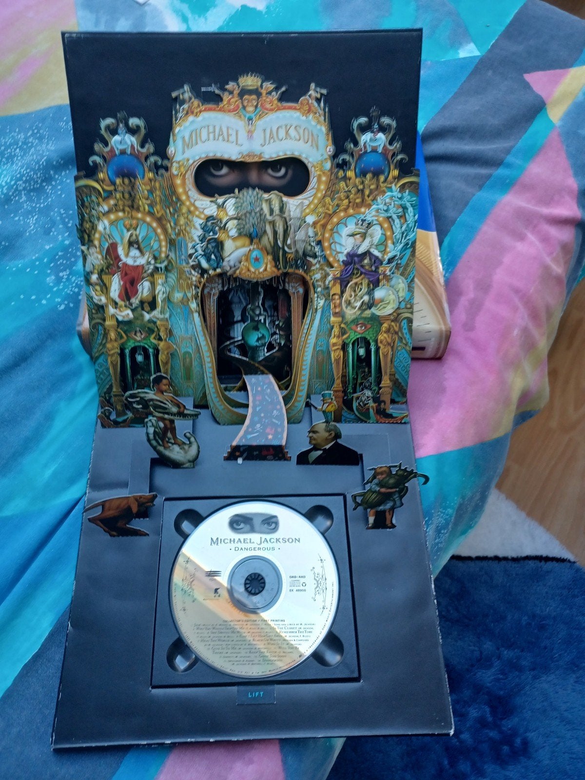 Michael Jackson - Dangerous Collector's Edition CD, Pop, Ophalen of Verzenden, Zo goed als nieuw, Inclusief boekje