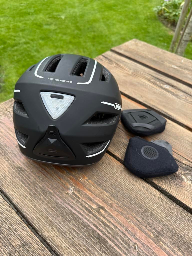 Fietshelm Abus voor Speed Pedelec met vizier 52-57, Fietsen en Brommers, Fietsaccessoires | Fietshelmen, Ophalen of Verzenden