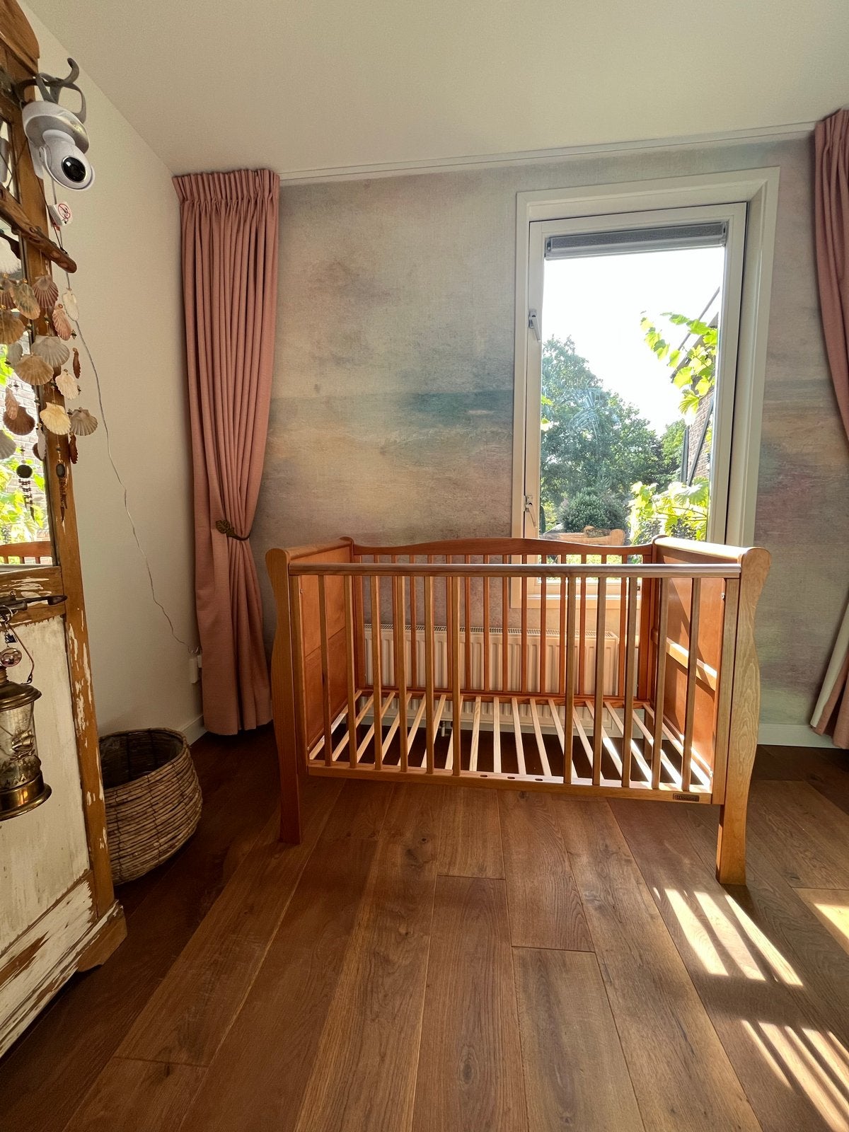 Woodies Noble Ledikant - Zo goed als nieuw, Kinderen en Baby's, Ophalen, Zo goed als nieuw, Lattenbodem, Minder dan 140 cm