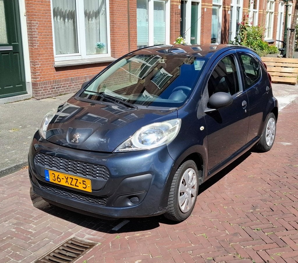 Peugeot 107 1.0 12V 5DR 2012 Grijs, Auto's, Voorwielaandrijving, Euro 5, Stof, Electronic Stability Program (ESP)