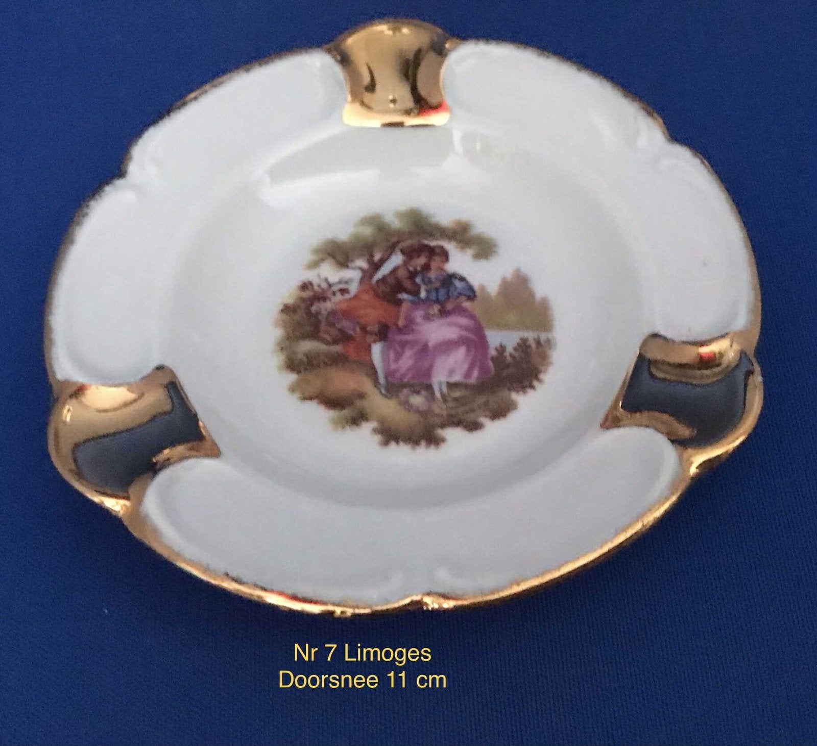 Limoges Porseleinen Asbak Romantische Scène, Ophalen of Verzenden, Porselein