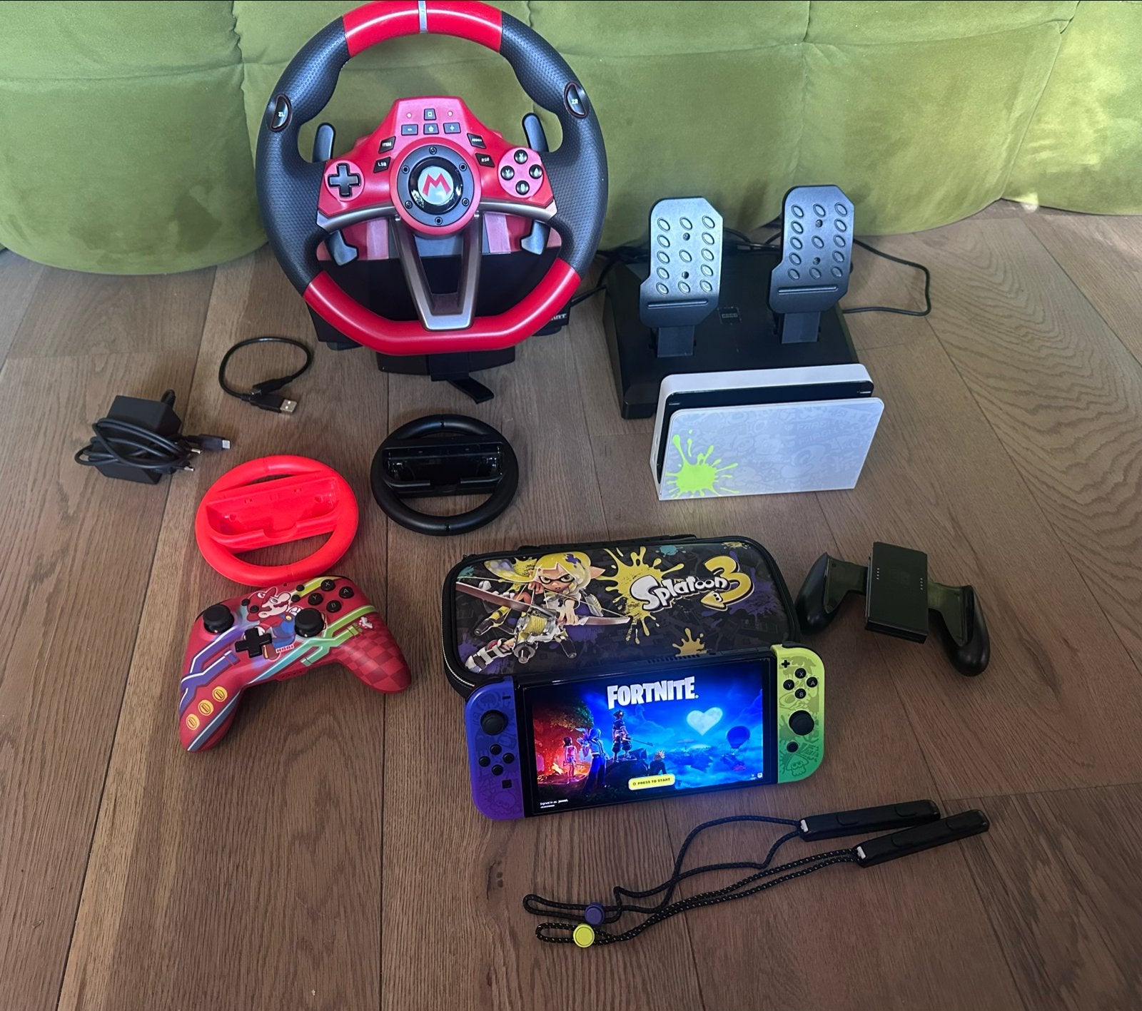 Nintendo Switch OLED Splatoon 3 Edition met accessoires, Ophalen, Zo goed als nieuw, Met 3 controllers of meer, Switch OLED