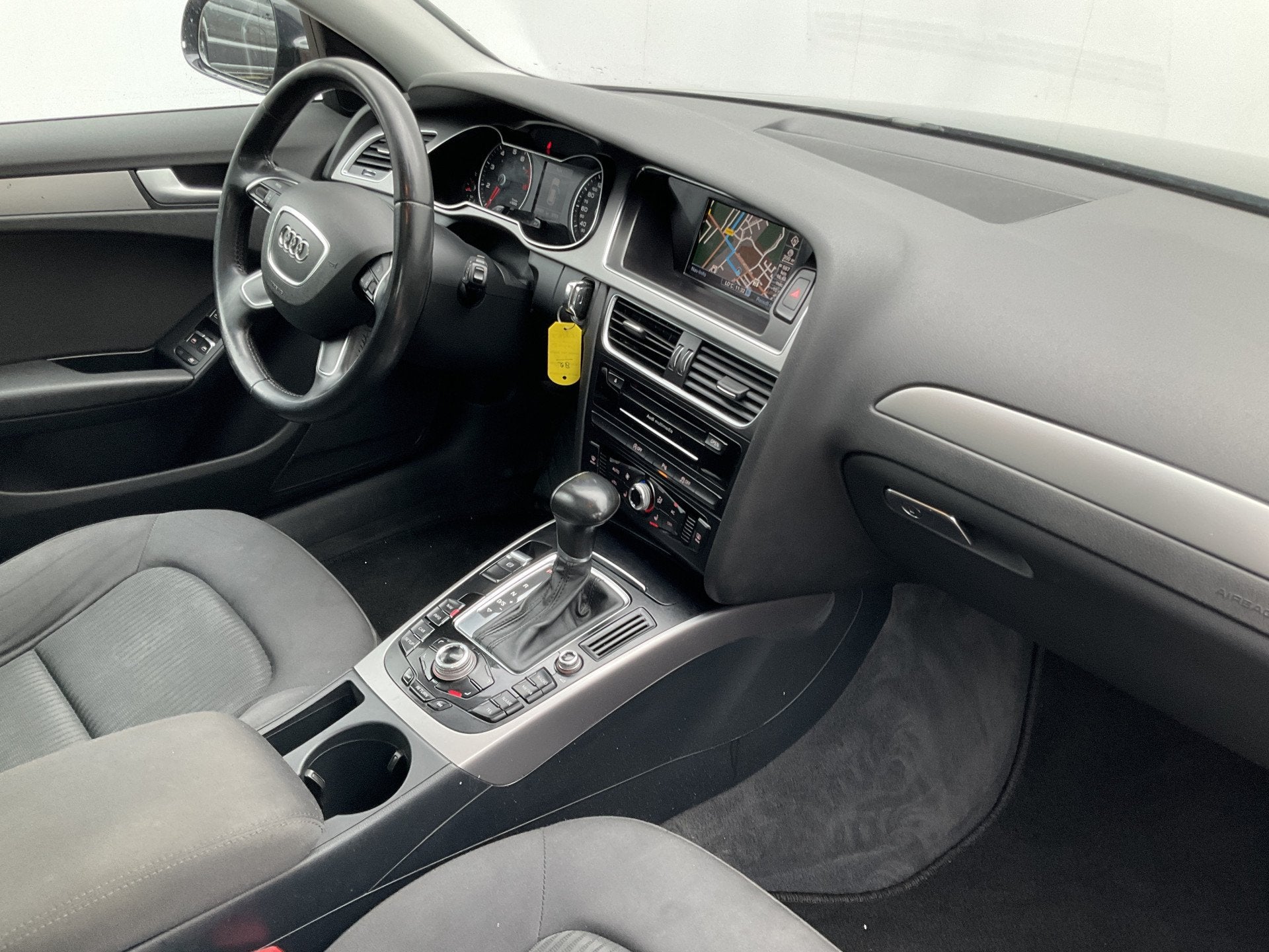 Audi A4 Avant 1.8 TFSI Automaat Pano Cruise Stoelverw Navi P, Gebruikt, Euro 6, 4 cilinders, 1505 kg
