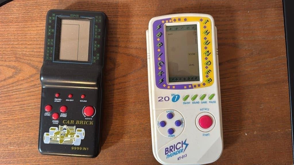2x Handheld game console (hunder brick), Ophalen, Vintage computer