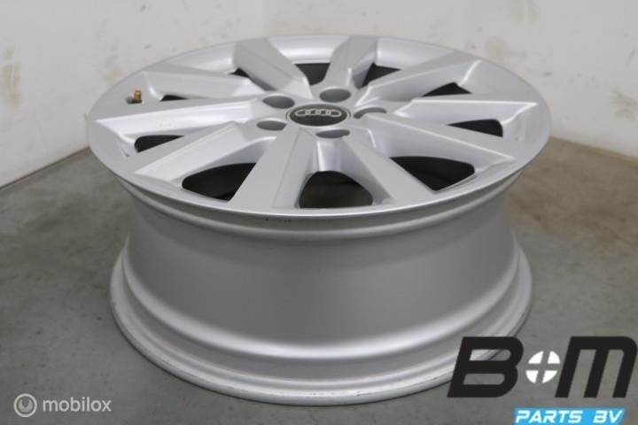 NIEUWSTAAT! Org. 1 losse 16 inch velg Audi A1 GB! 82A601025C, Gebruikt, Velg(en)