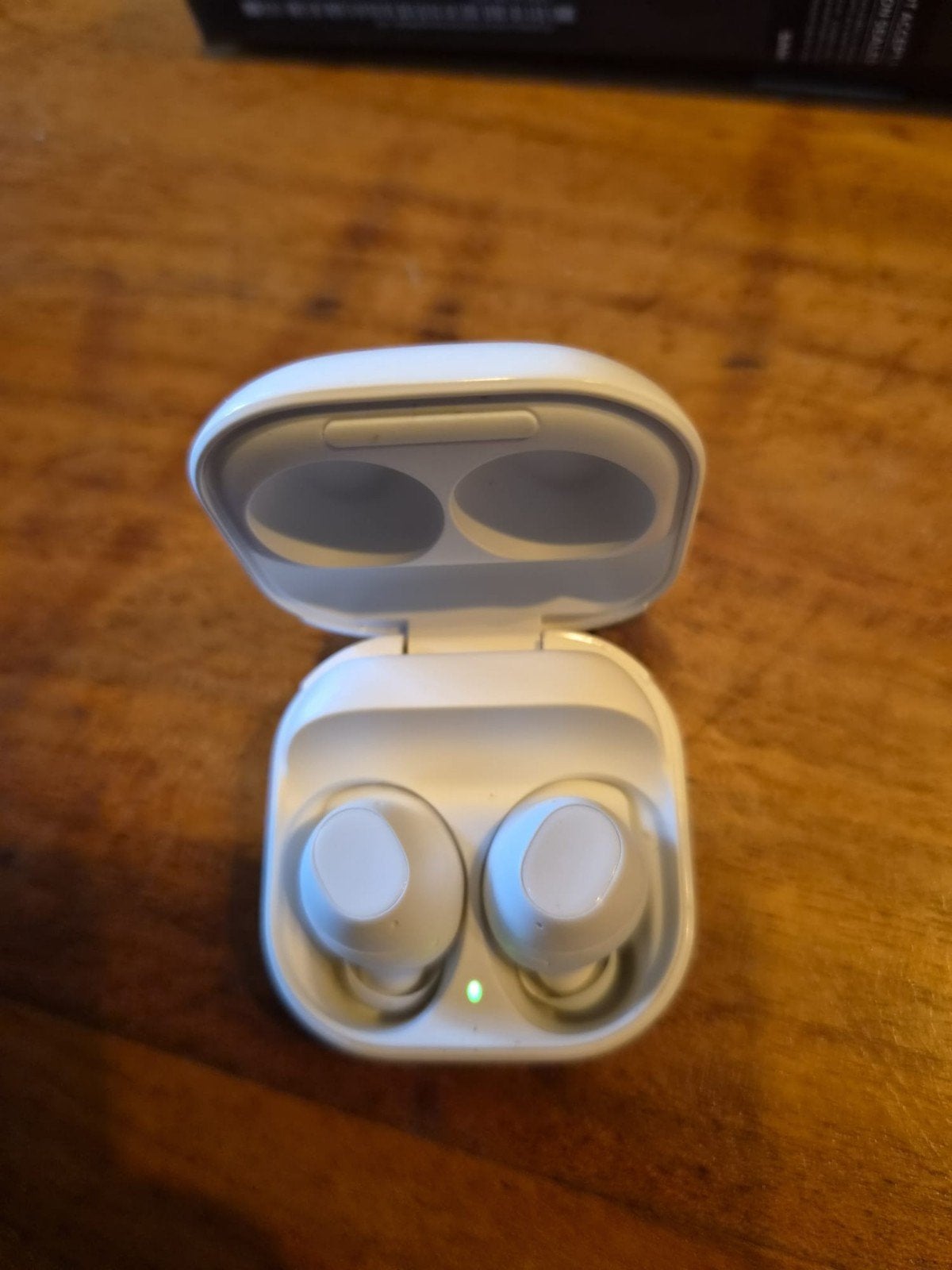 Nieuwe samsung ear buds fe, Telecommunicatie, Mobiele telefoons | Oordopjes, Ophalen of Verzenden, Nieuw