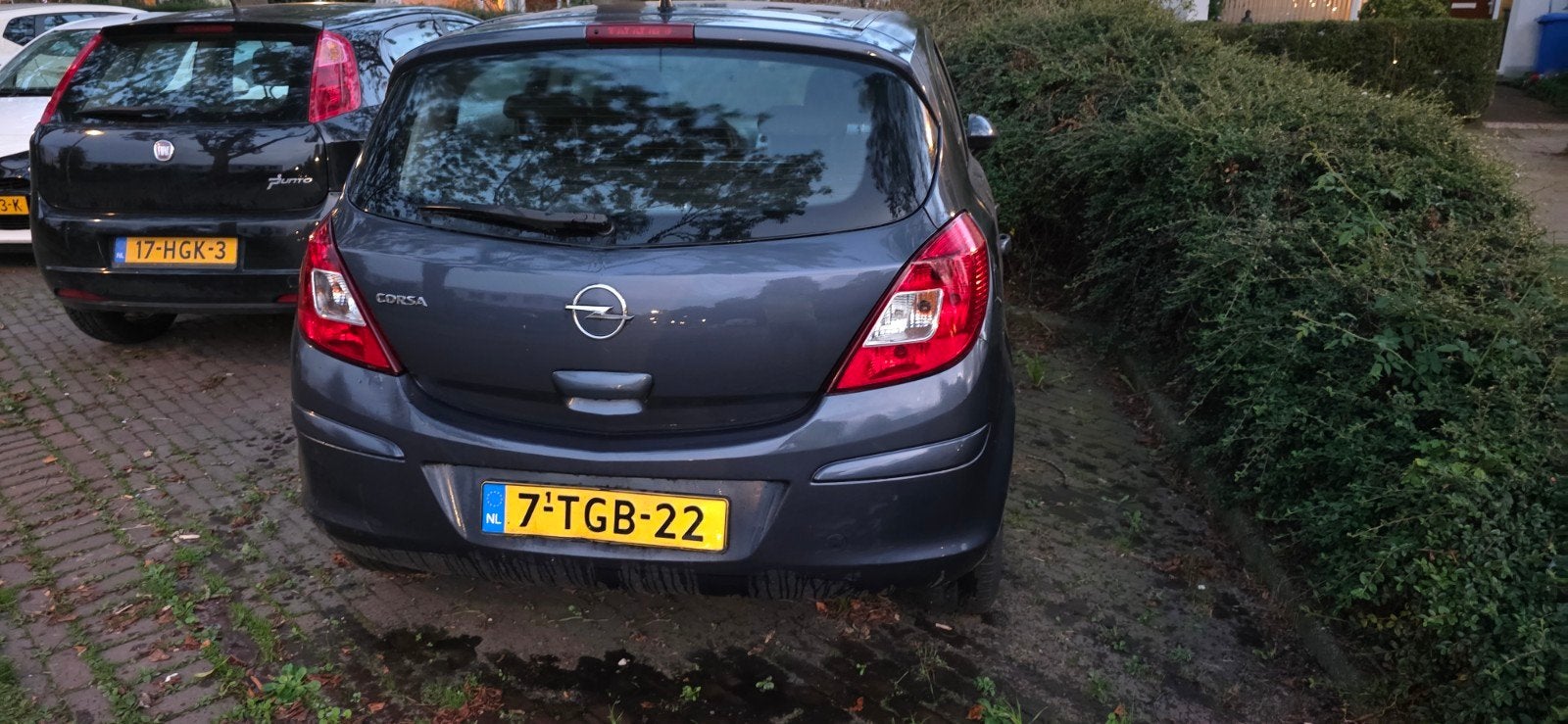 Opel Corsa 1.4 16V 5D 2010 Zwart