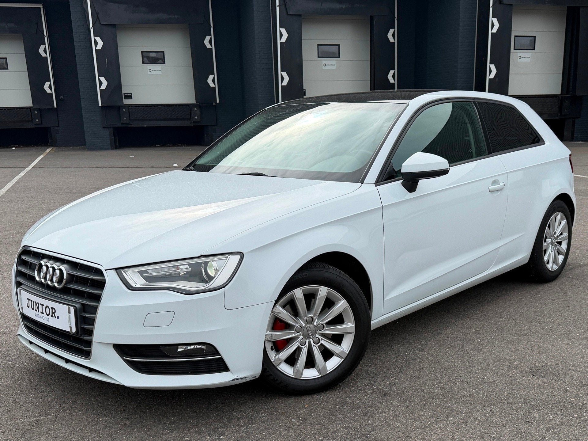 Audi A3 1.4 TFSI Attraction LAGEKM! CLIMA/STOELVERWARMING/LM, Voorwielaandrijving, Euro 5, Gebruikt, Zwart